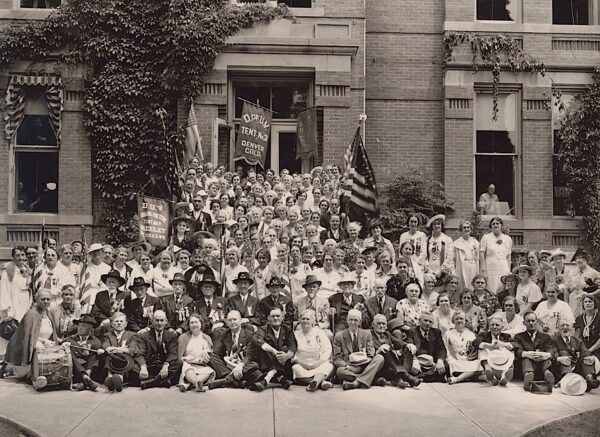 Grand Army of the Republic members gather in Colorado in the 1930s